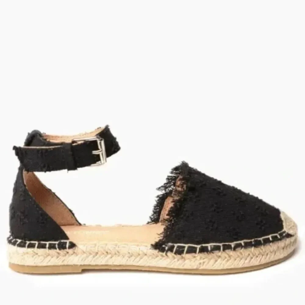 Minnetonka Prima Espadrille Flats Black Canvas Sz 7 NWOT